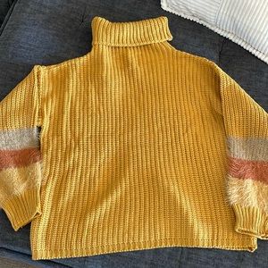 Roolee Sweater Womens size M